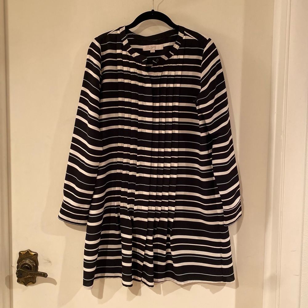 Ann Taylor LOFT Dress